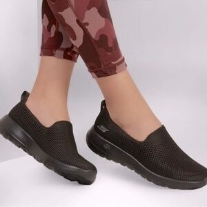 Skechers Women's Go Joy Gowalk black Walking Shoe Sneaker loafers